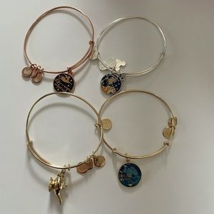 DISNEY Alex and Ani Bracelet Aladdin set 4